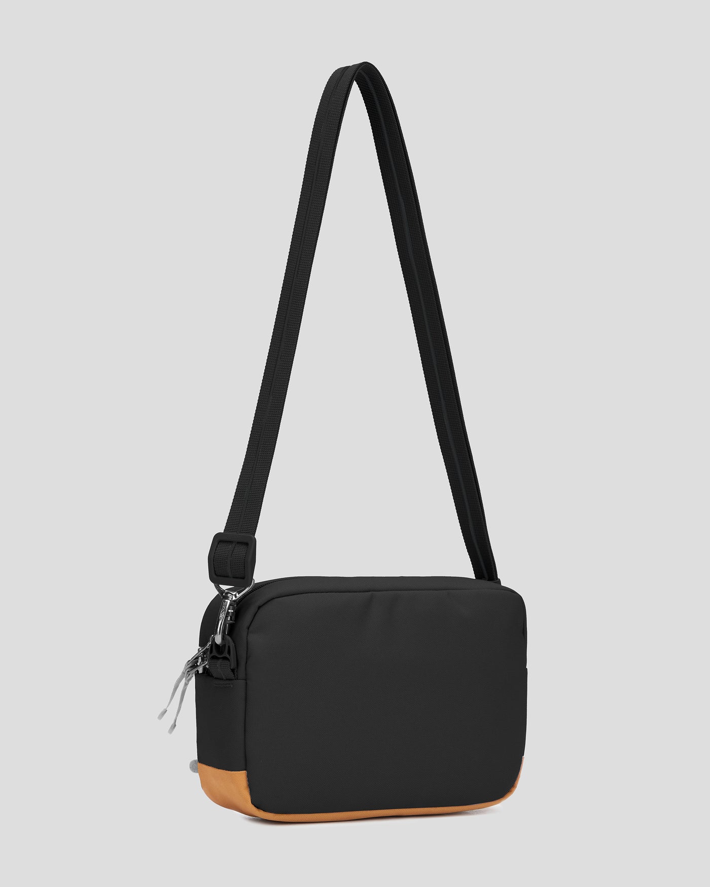 B1930_owe_pacsafe_go_crossbody_e_1784780650000