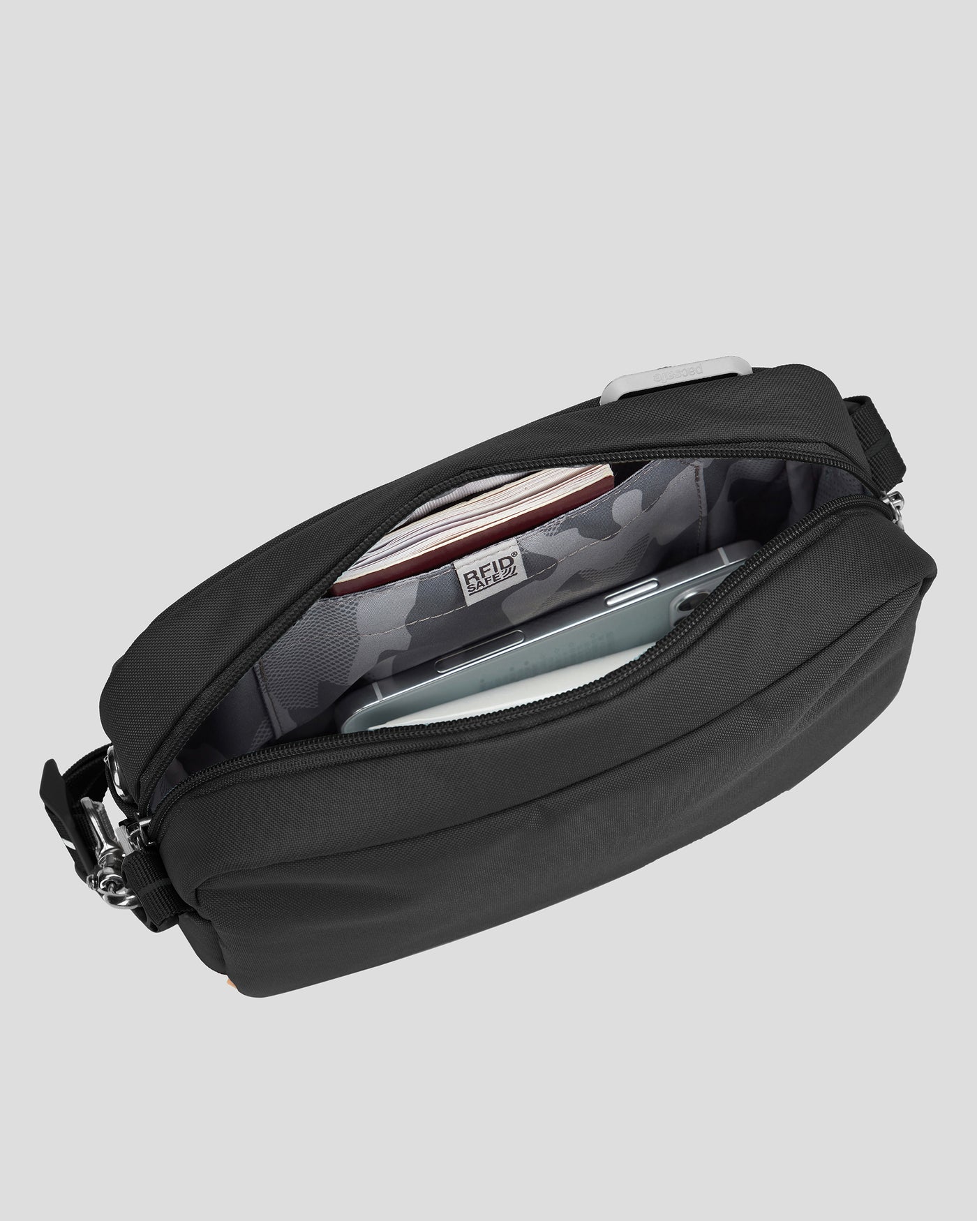 B1930_owe_pacsafe_go_crossbody_g_1784780653000