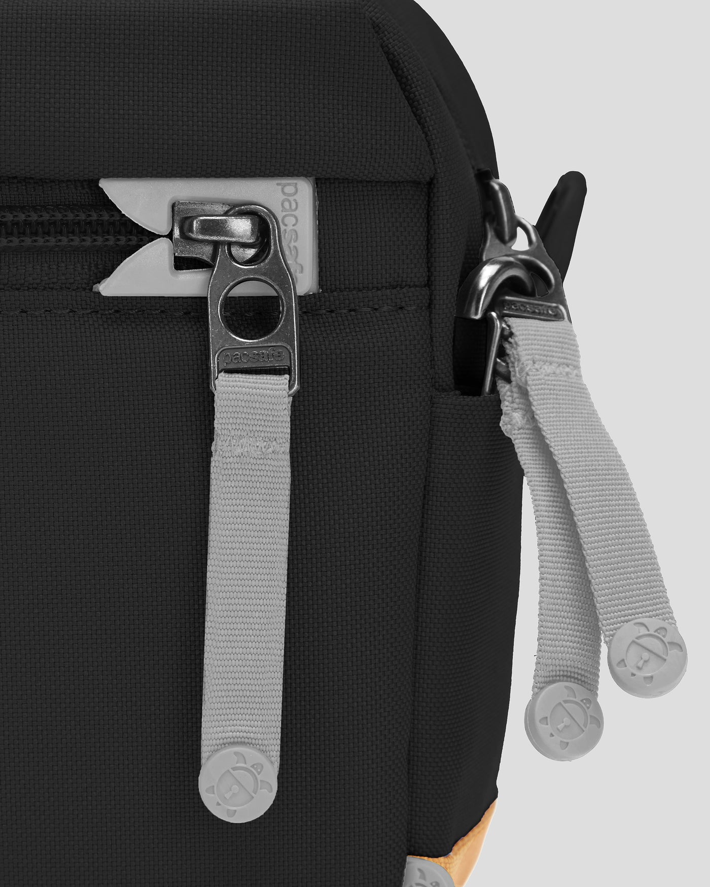 B1930_owe_pacsafe_go_crossbody_h_1784780655000
