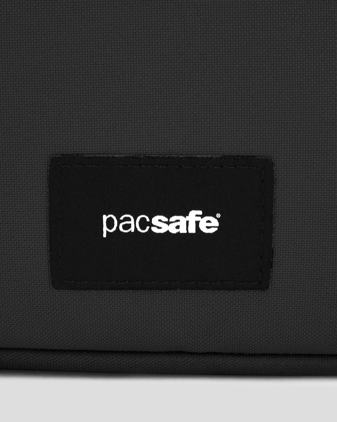 B1930_owe_pacsafe_go_crossbody_k_1784780660000