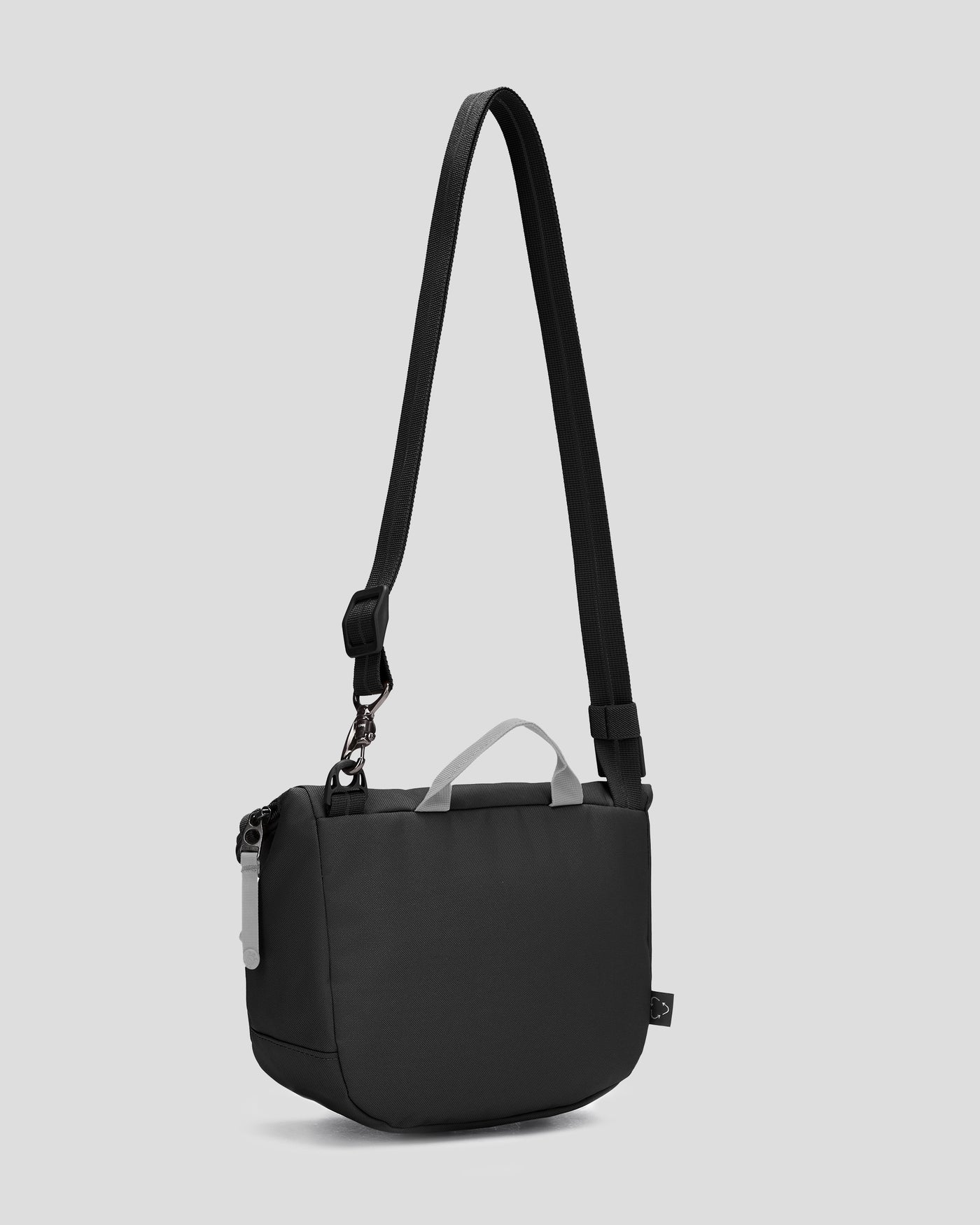 B1931_owe_pacsafe_go_saddle_crossbody_e_1784780668000