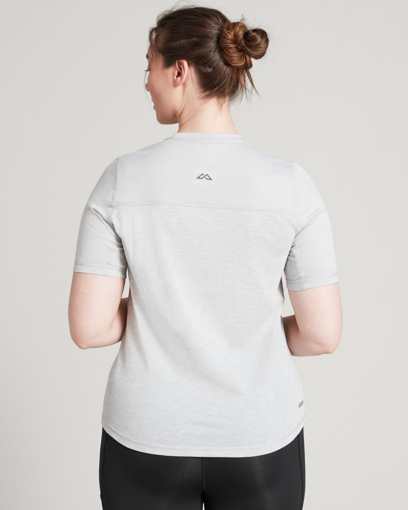 a0830_489_accion_womens_drimotion_short_sleeve_c_1743629610000