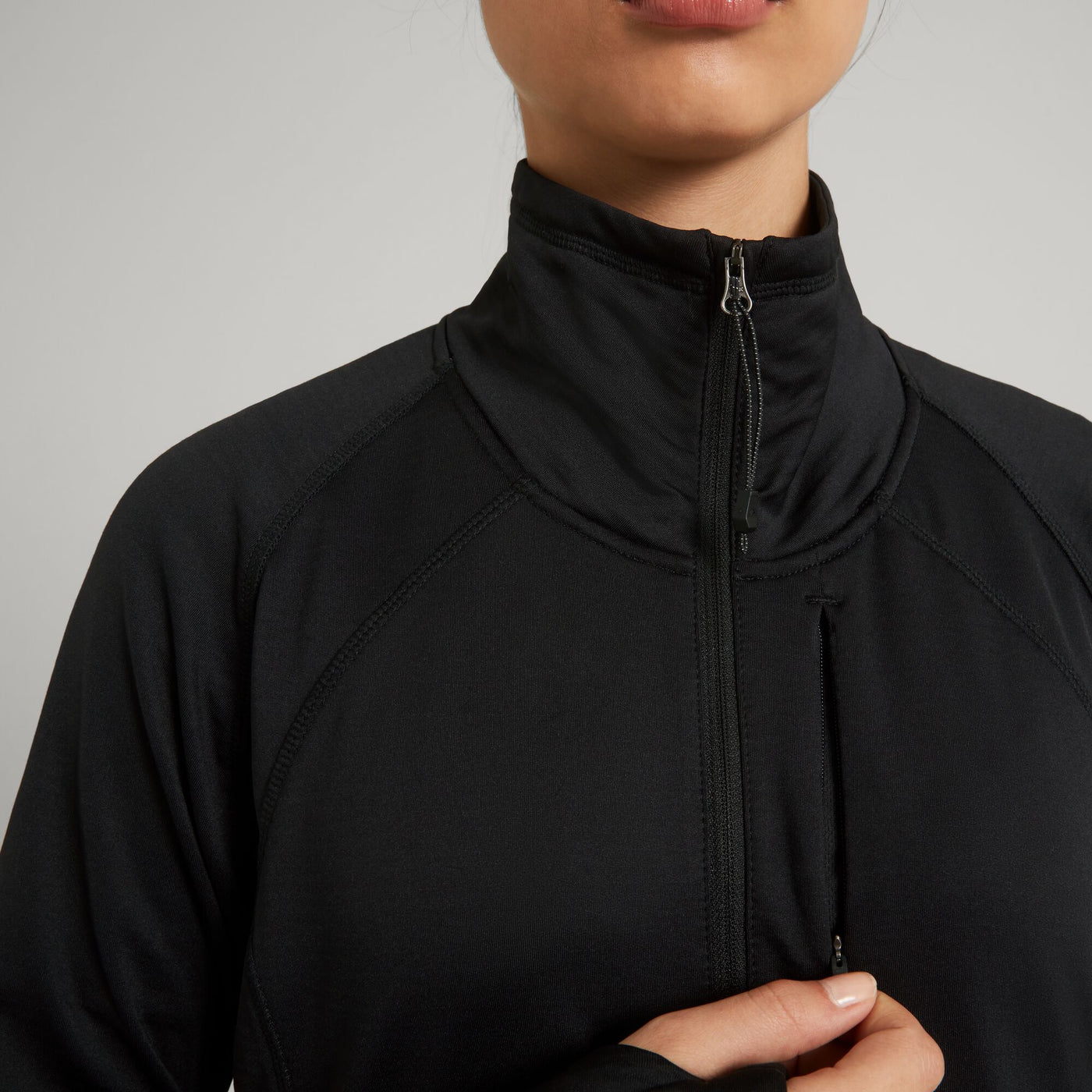 a1433_902_ult_hike_womens_quarter_zip_pullov_e_1743634522000
