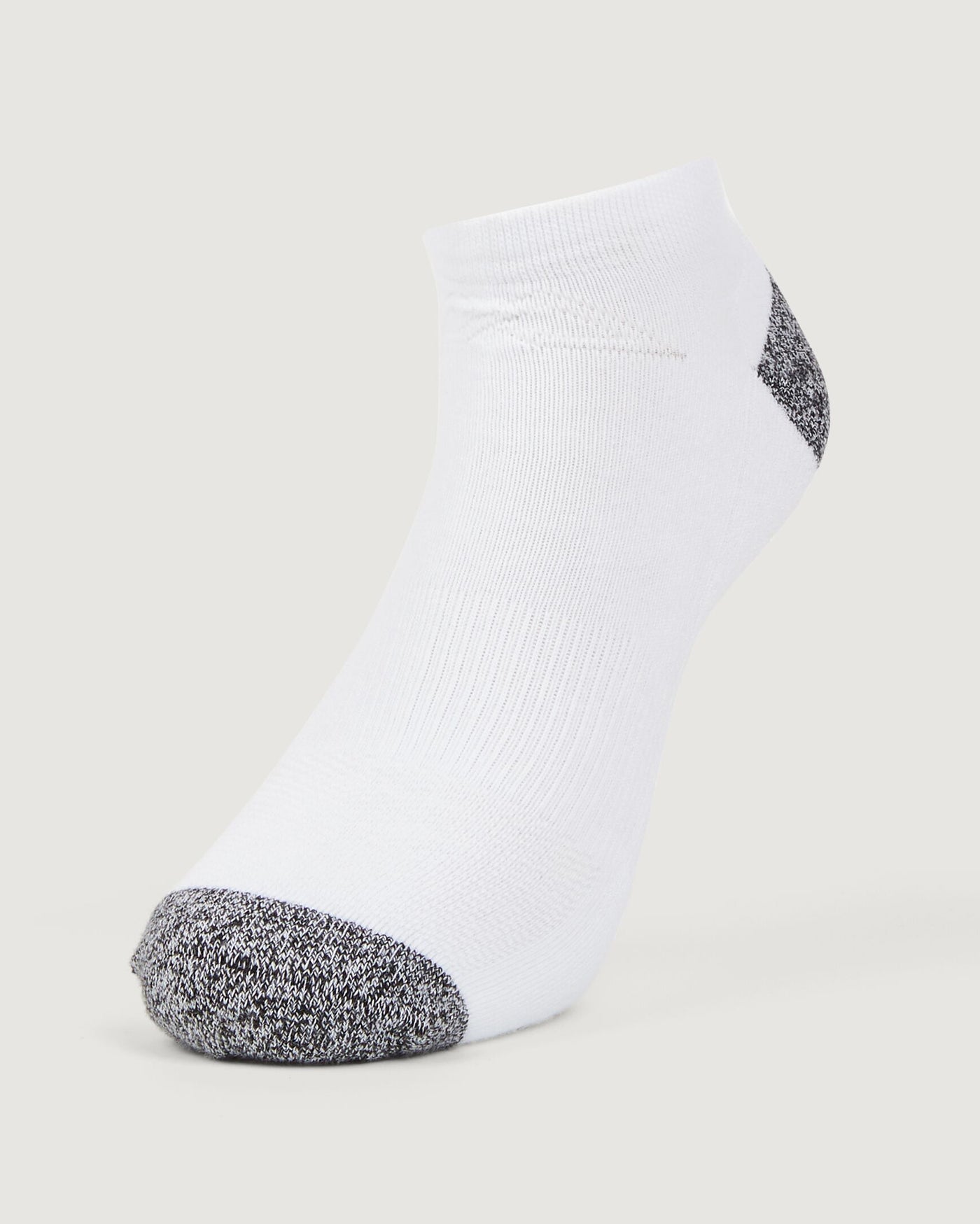 a1479_nzj_accion_drimotion_low_cut_socks_3pk_black_wh_f_1744345601000