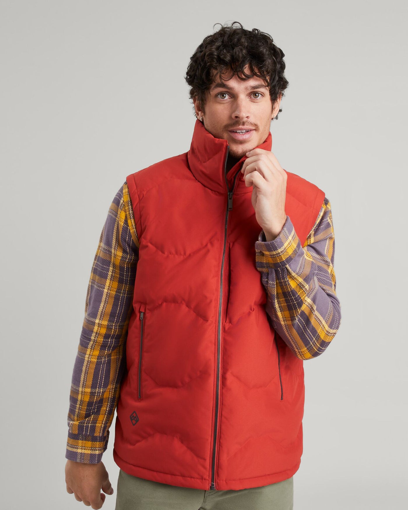 a1575_679_frisco_x_mens_down_vest_red_a_1743629649000