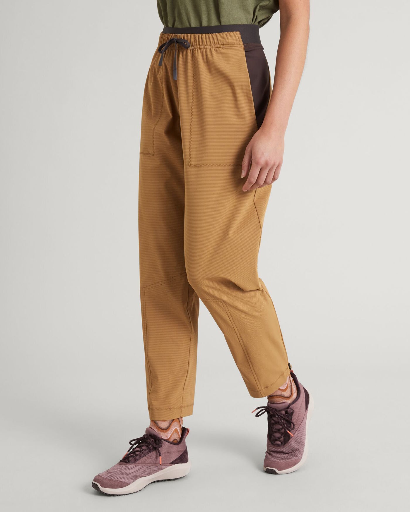 a1723_o7n_wdn_energy_womens_jogger_natural_gr_c_1743634016000