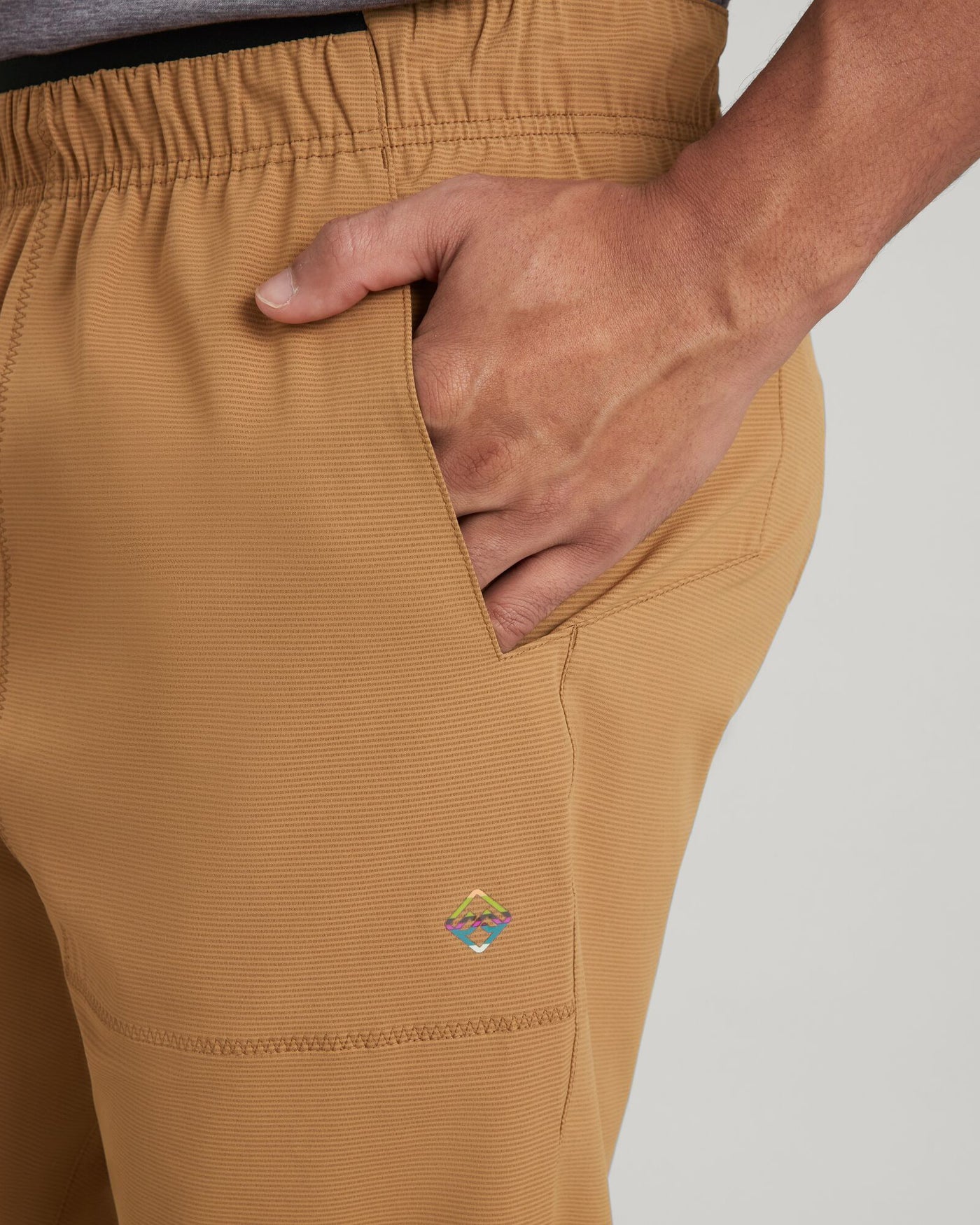 a1731_nza_wdn_energy_mens_jogger_e_1743633948000