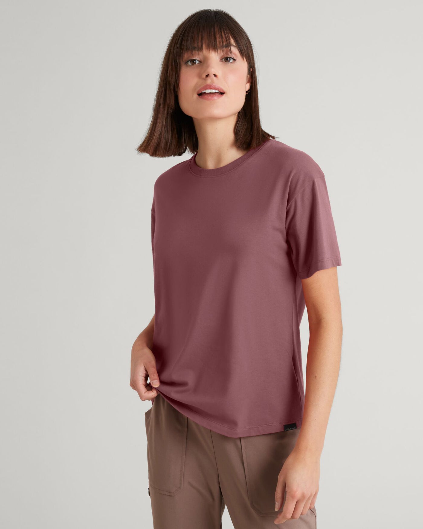 a1763_o8b_kmd_solid_womens_short_sleeve_tee_a_1743630322000