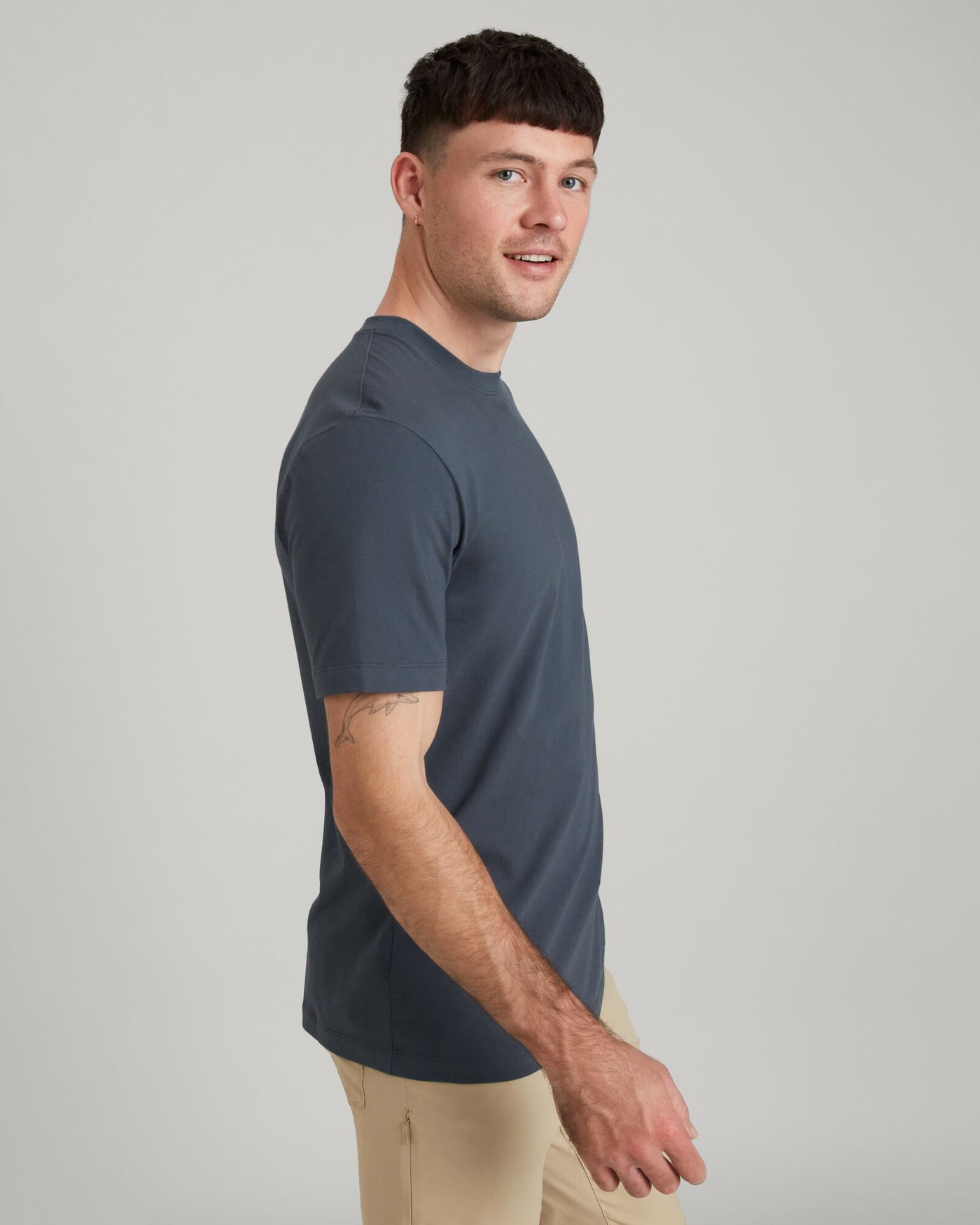 a1764_o4t_kmd_solid_mens_short_sleeve_c_1743629920000