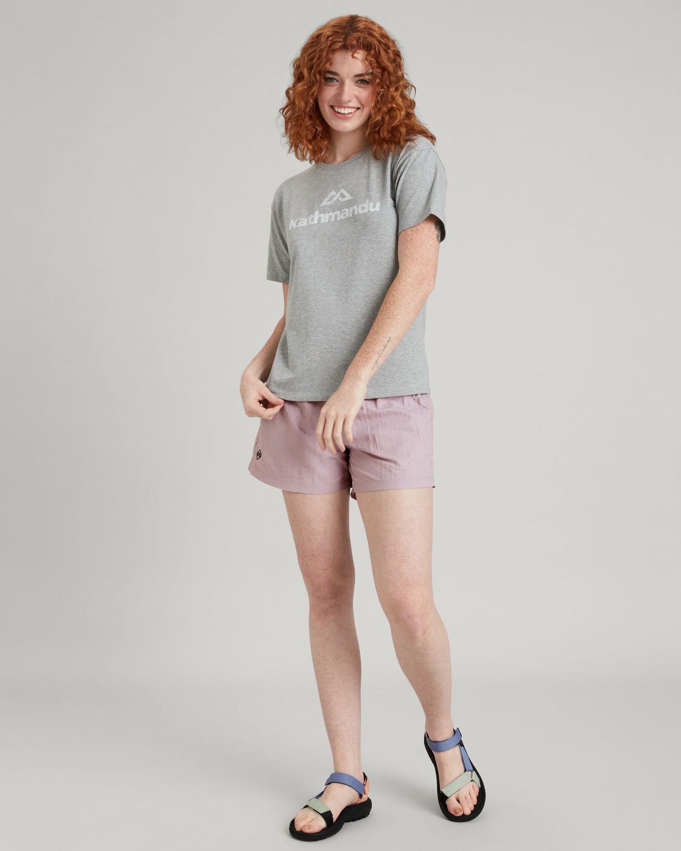 a1765_a54_kmd_logo_womens_short_sleeve_b_1743629368000