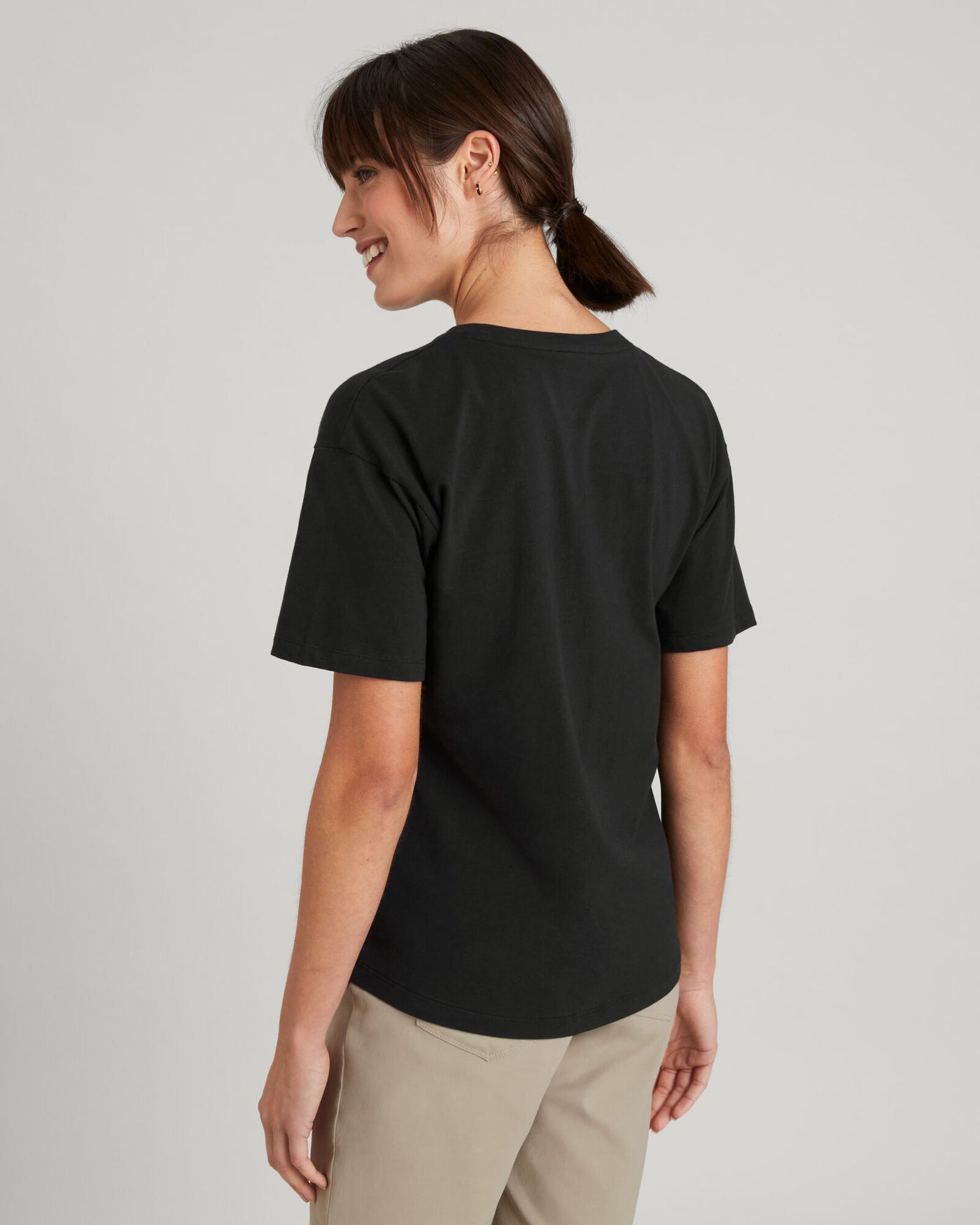 a1765_o4w_kmd_logo_womens_short_sleeve_t_d_1743630499000