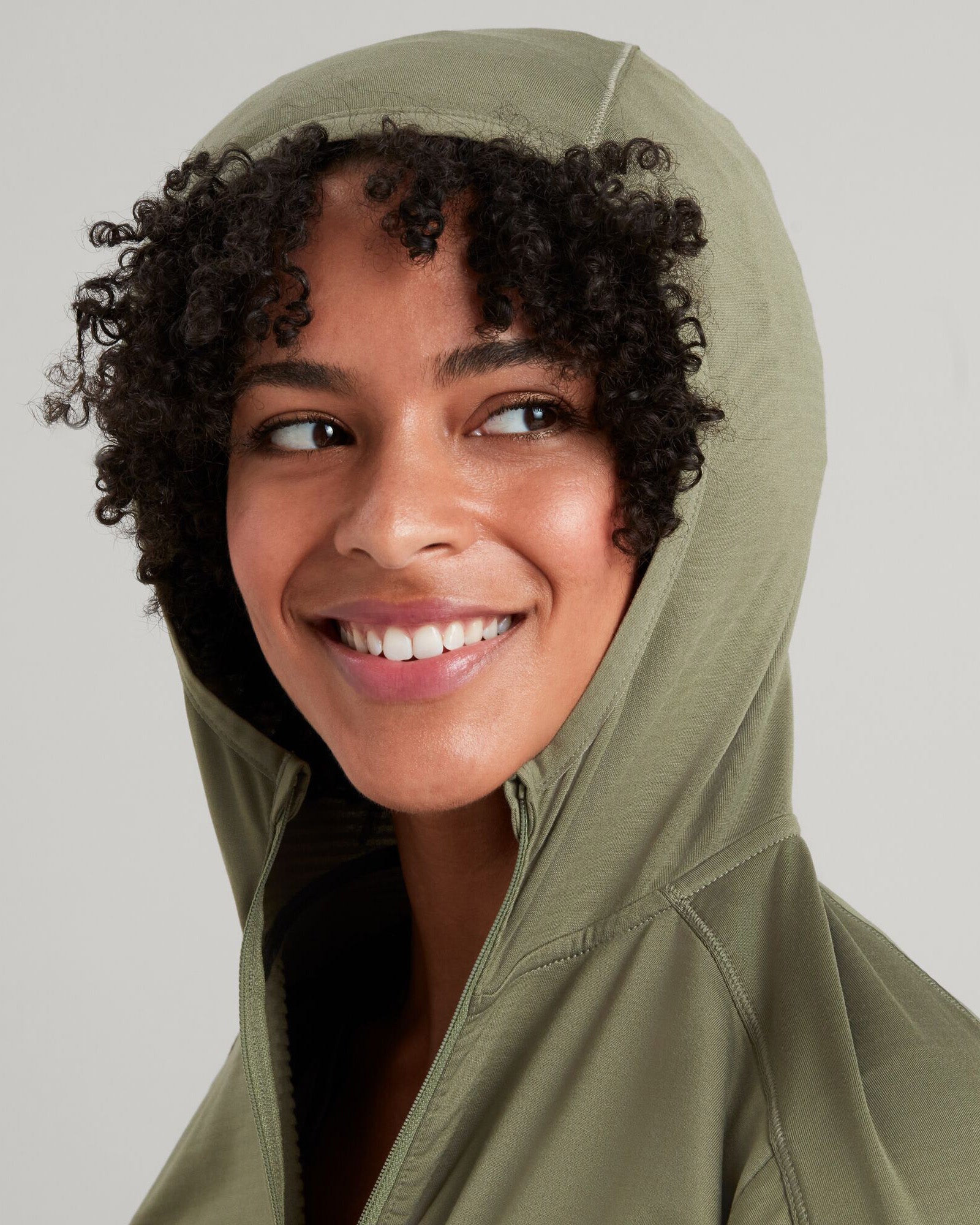 b0207_o4v_wdn_play_womens_fleece_hooded_jacket_e_1743629731000