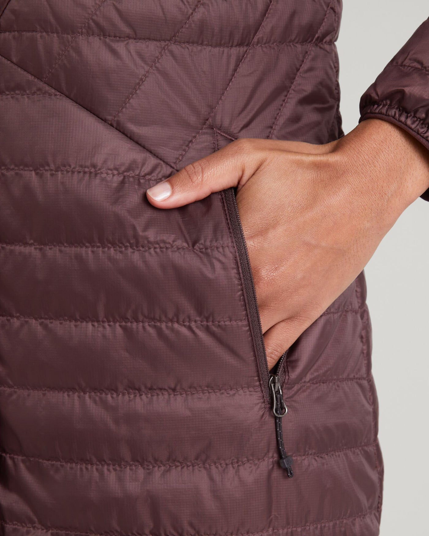 b0246_o4n_heli_r_womens_novaloft_jacket_pink_e_1743633797000