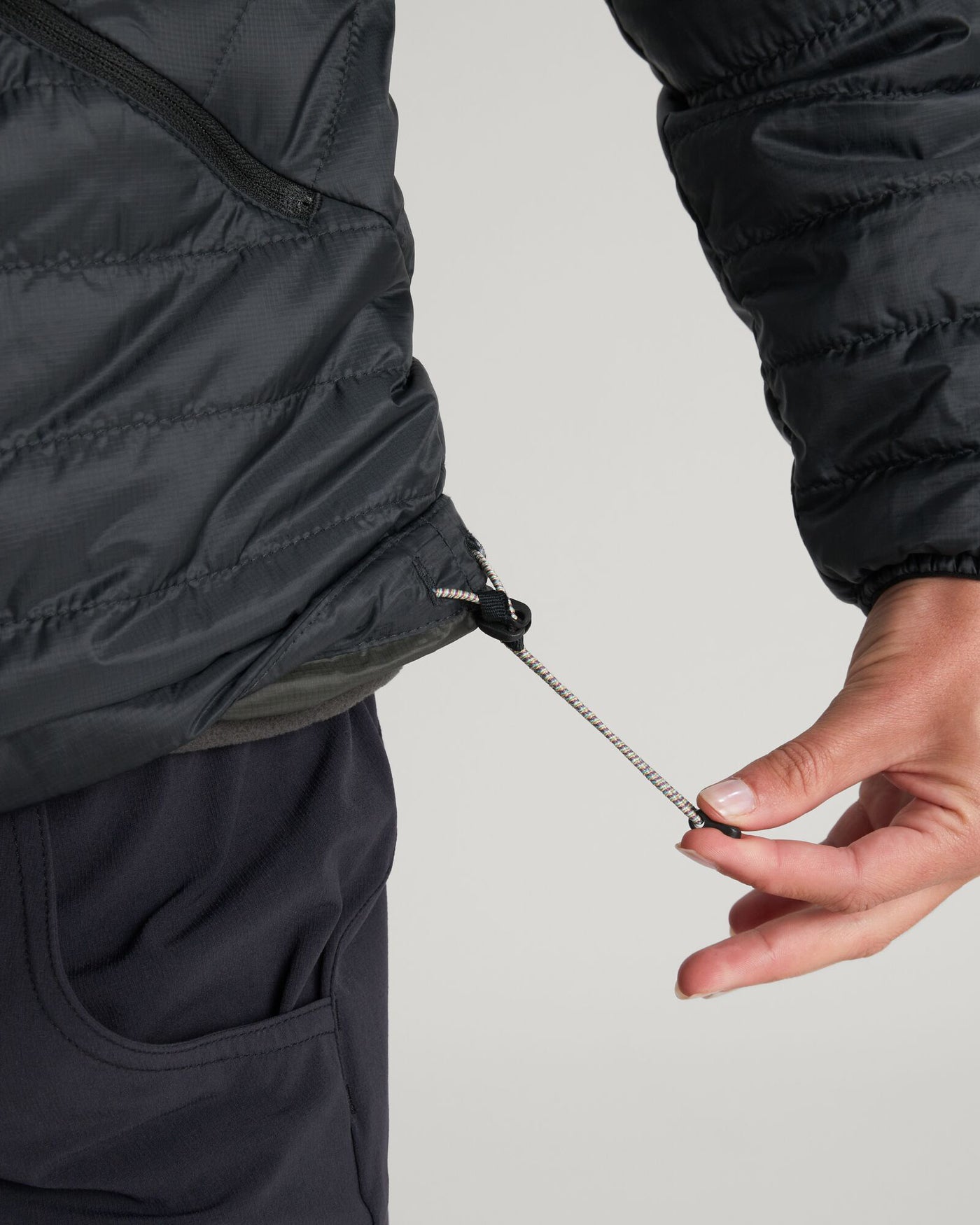b0247_o4w_heli_r_womens_novaloft_jacket_f_1743633767000