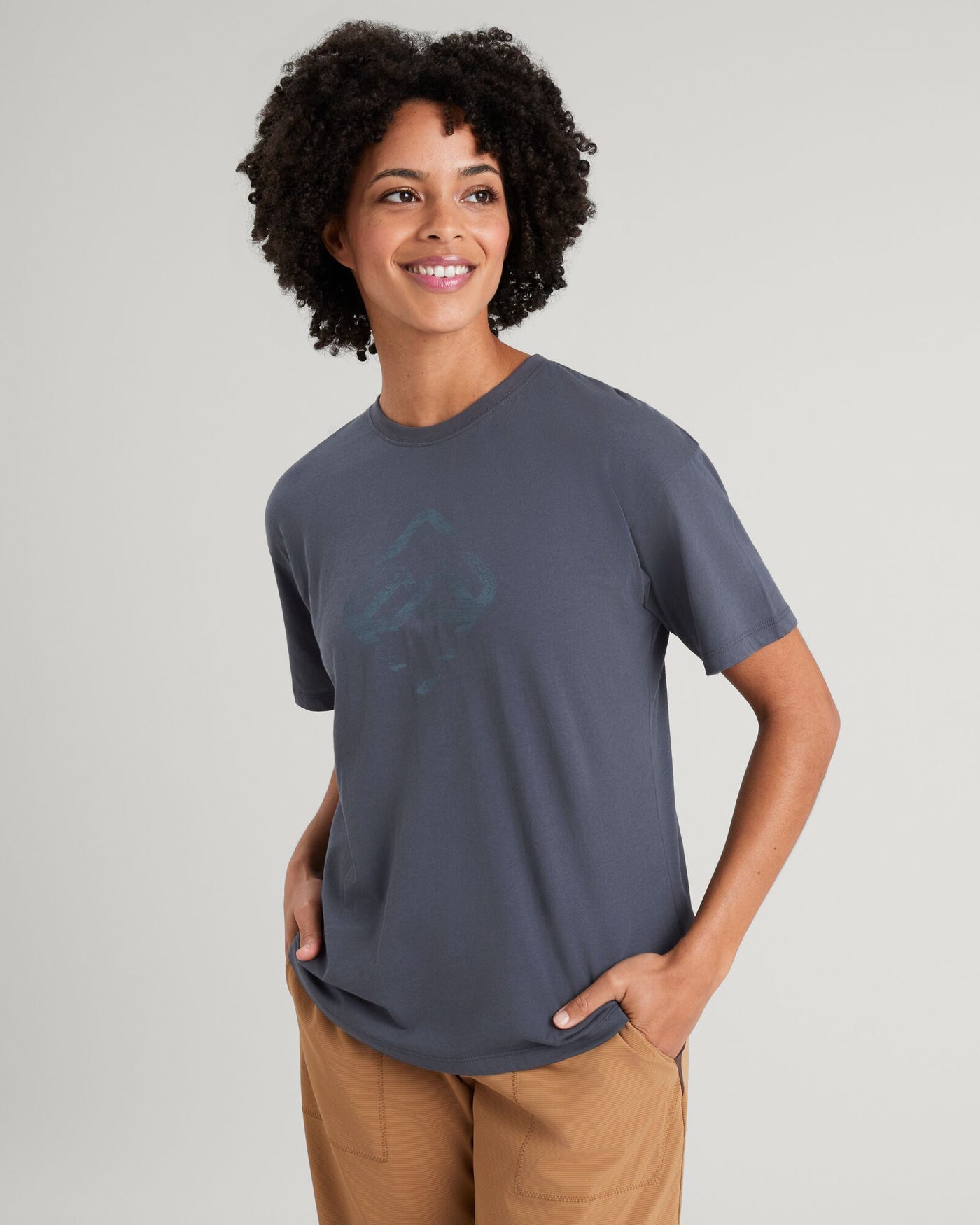 b0473_o4t_geo_glitch_icon_womens_short_sleeve_te_a_1743629585000