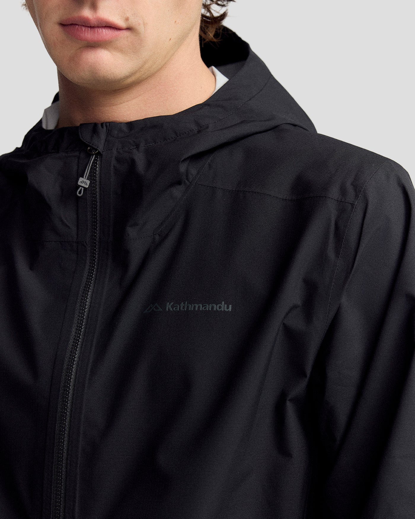 b0477_o4w_coast_to_coast_trailhead_stretch_raincoat_mens_e_1600x2000_2a2e340_1762828383000