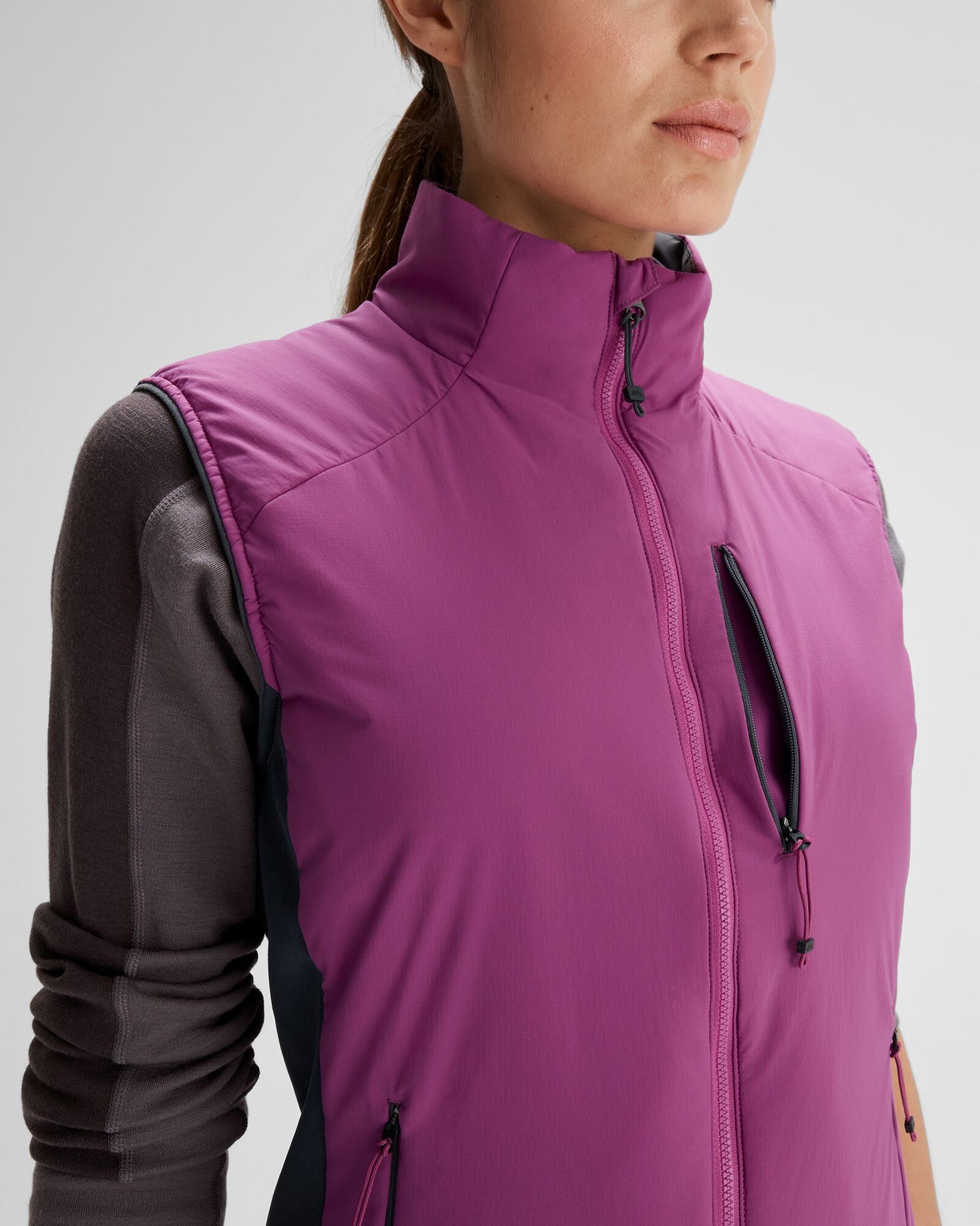 b0614_o4k_seeker_womens_primaloft_active_ves_f_1743633397000