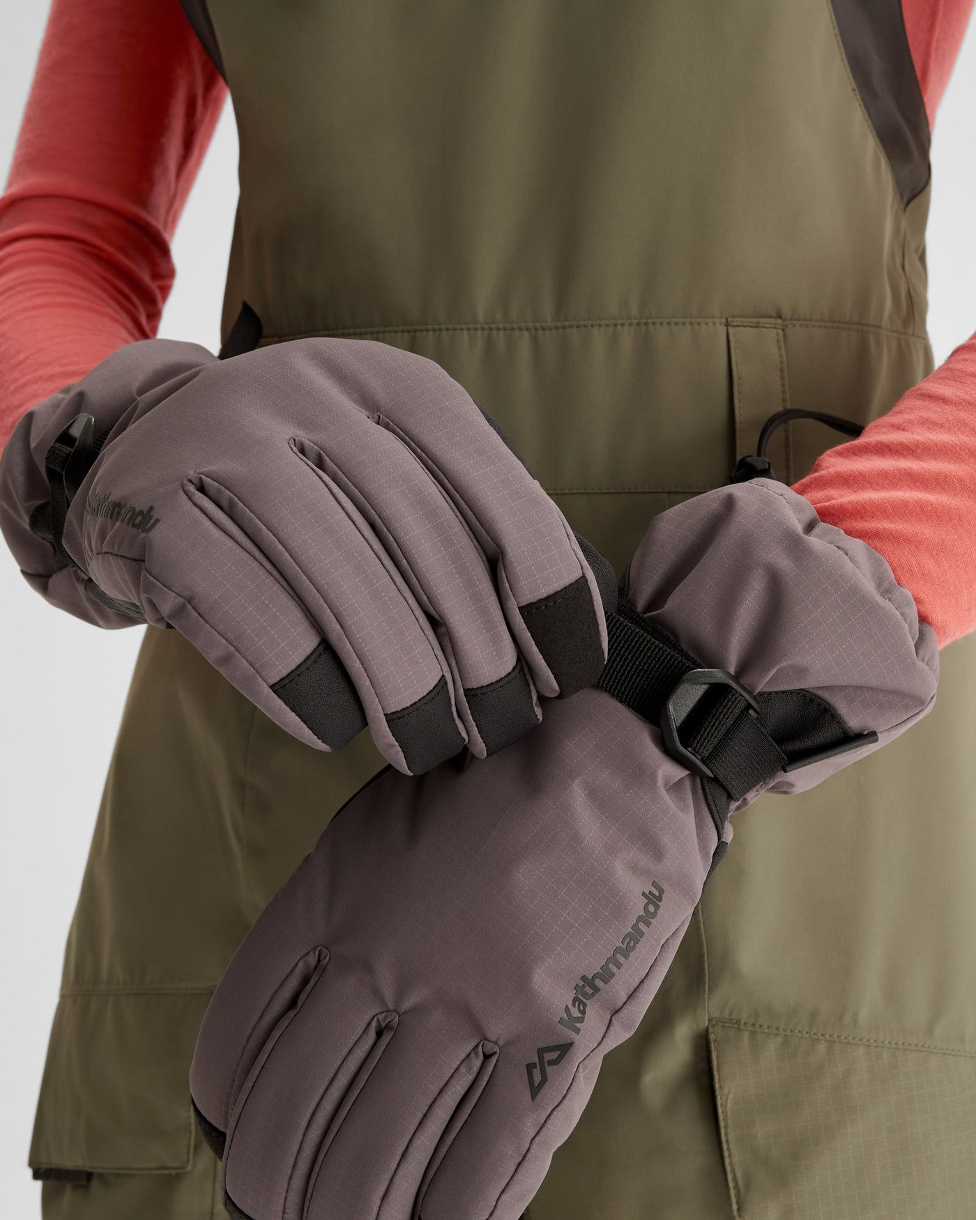 b0621_o52_pwdr_days_womens_novaloft_snow_gloves_c_1743731763000