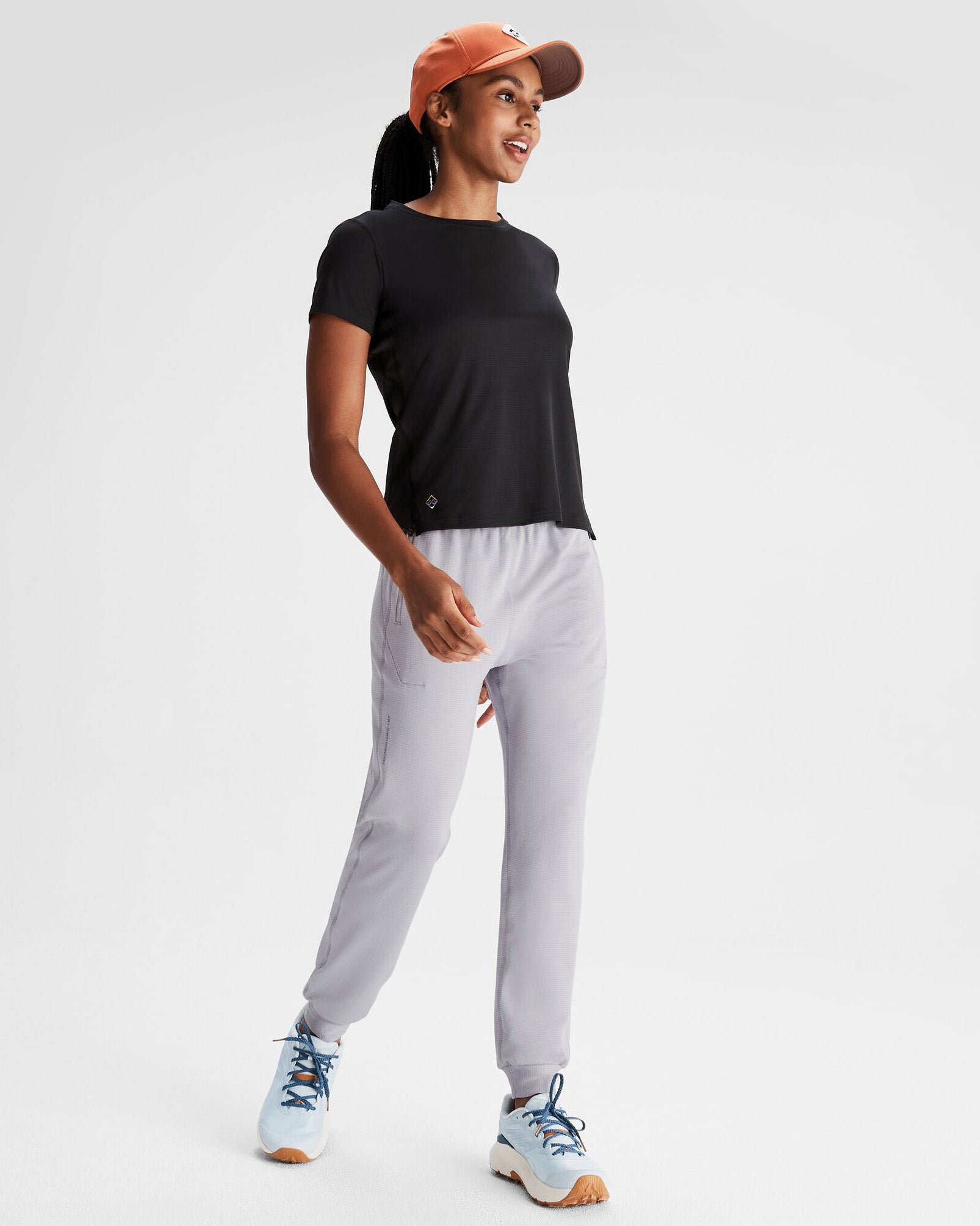 b0726_oi5_seeker_fleece_womens_joggers_b_1743632964000