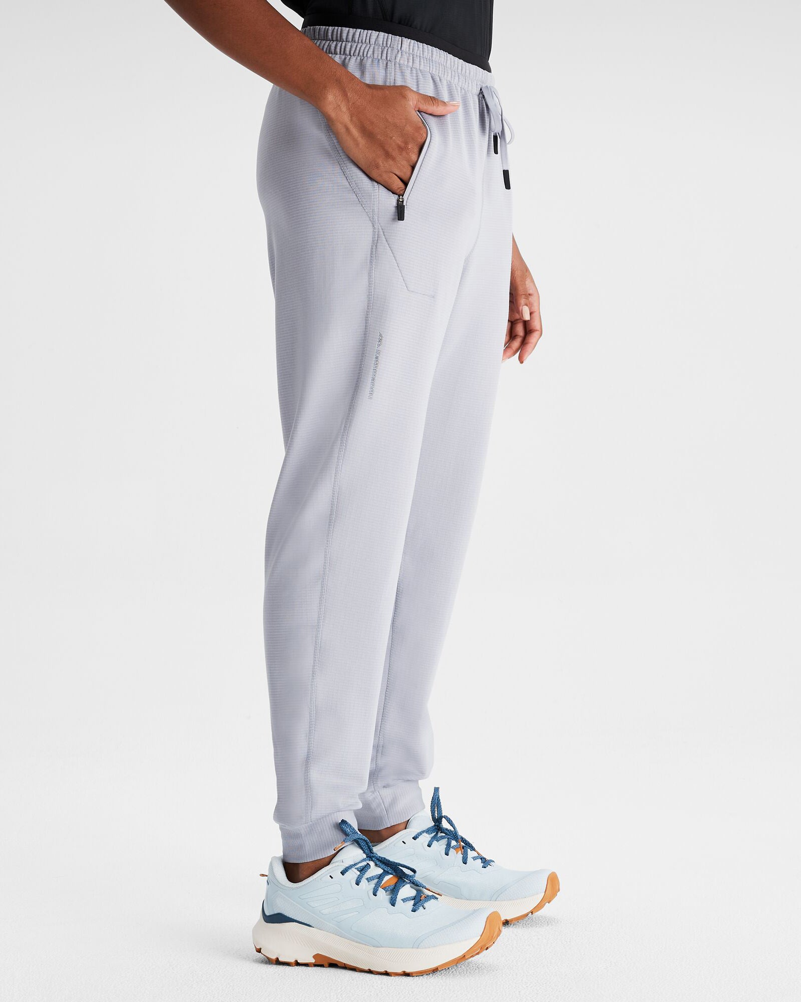 b0726_oi5_seeker_fleece_womens_joggers_c_1743632965000
