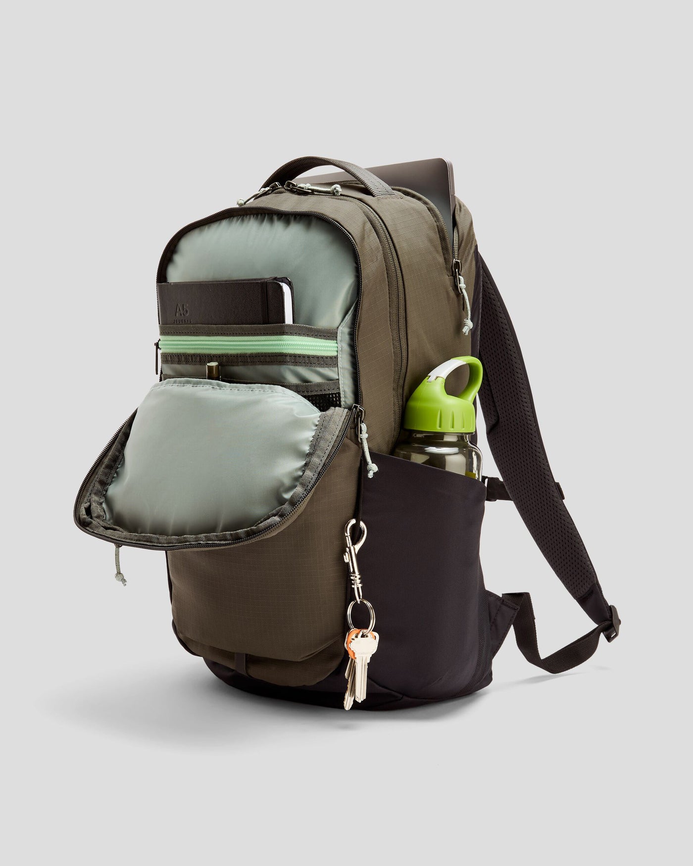 b0789_586_axon_everyday_backpack_25l_c_1743630906000