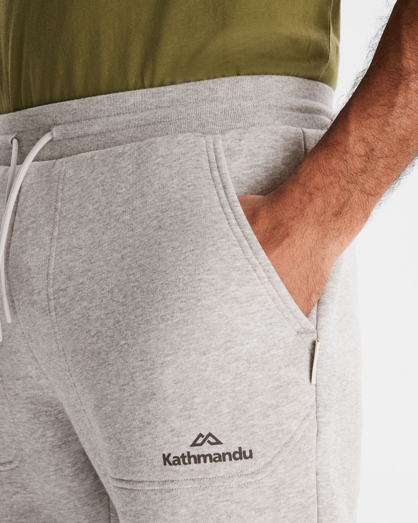 b0866_a54_men-s_logo_bb_jogger_d_1743632595000