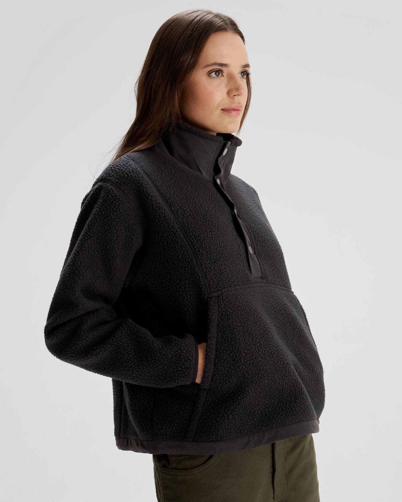 b0962_902_co_z_high_pile_womens_pullover_v2_c_1743632515000