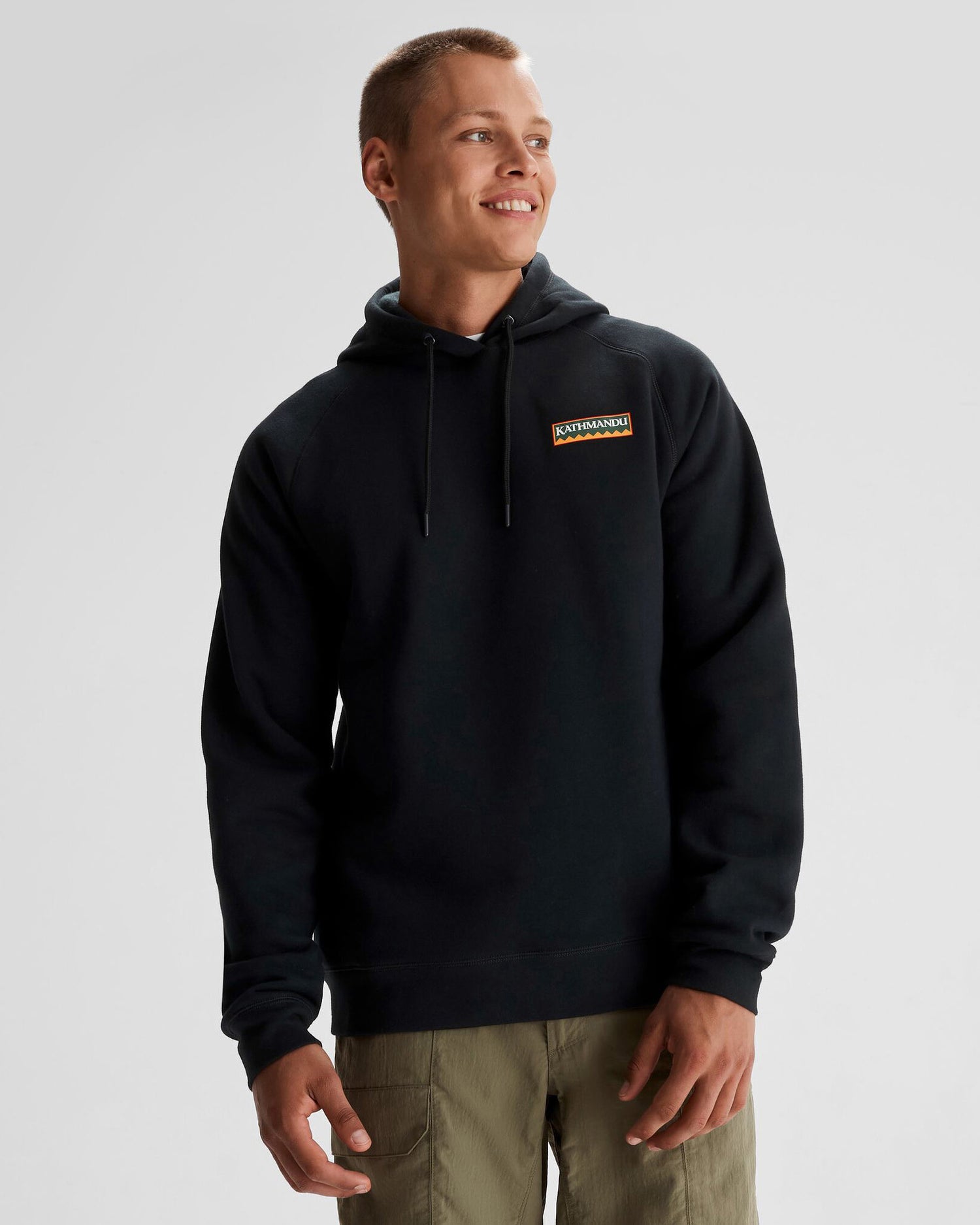 b0987_902_logo_mens_heritage_bb_hood_a_1743632481000