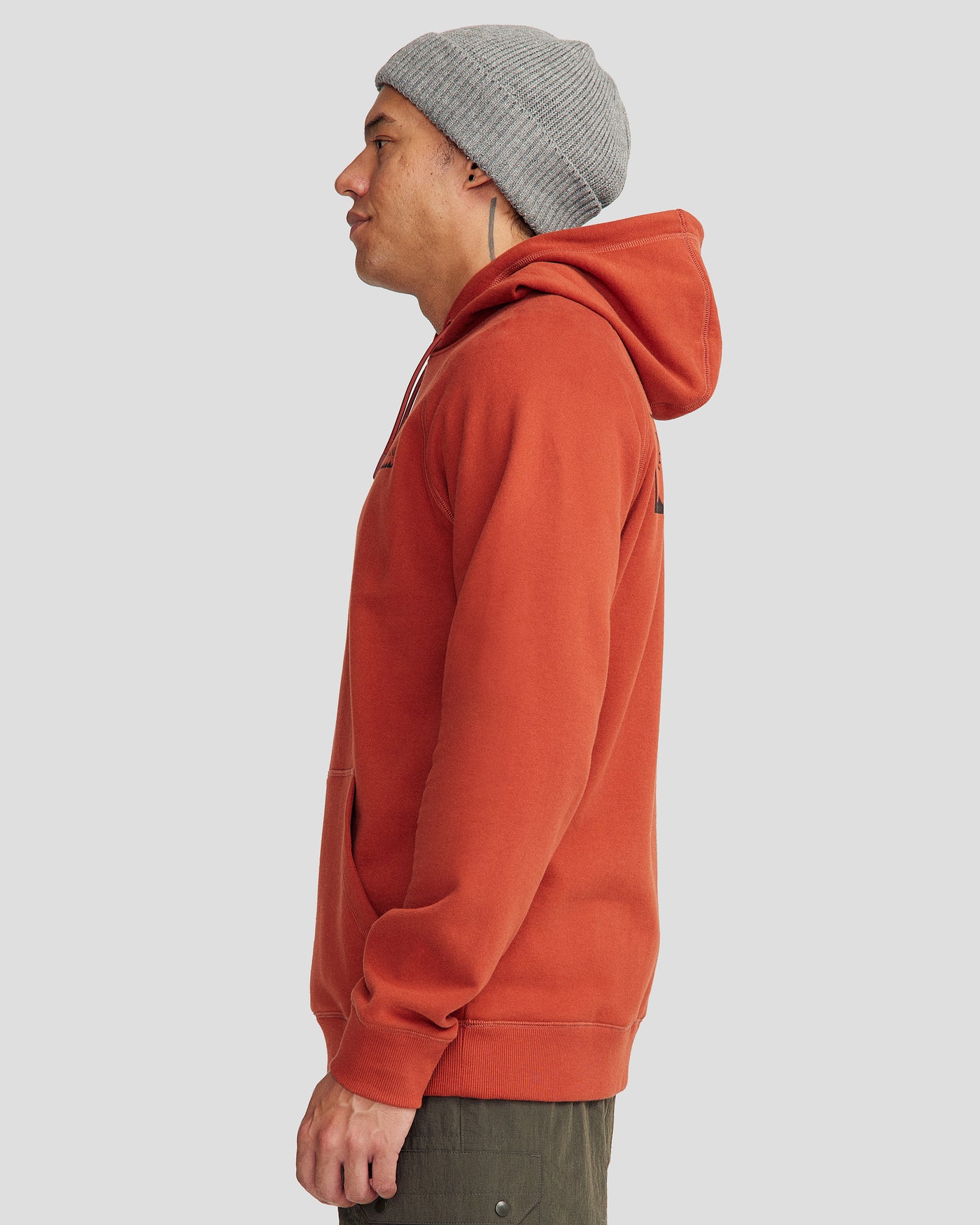 b1447_nmu_mens_heritage_hood_c_1744694215000